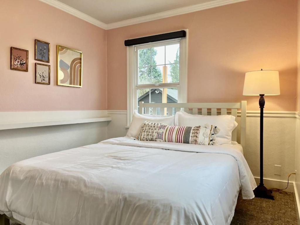 Modern 2 Bedroom Farmhouse Cottage With Hot Tub In Snohomish Buitenkant foto